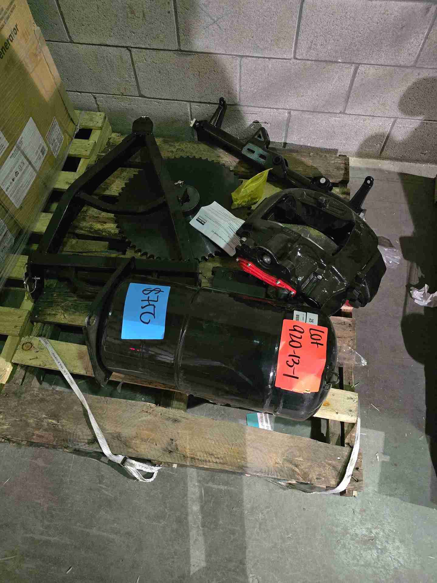 OUTDOOR TOOLS POLARIS GLACIER HD PLOW - LOT-920-13-1