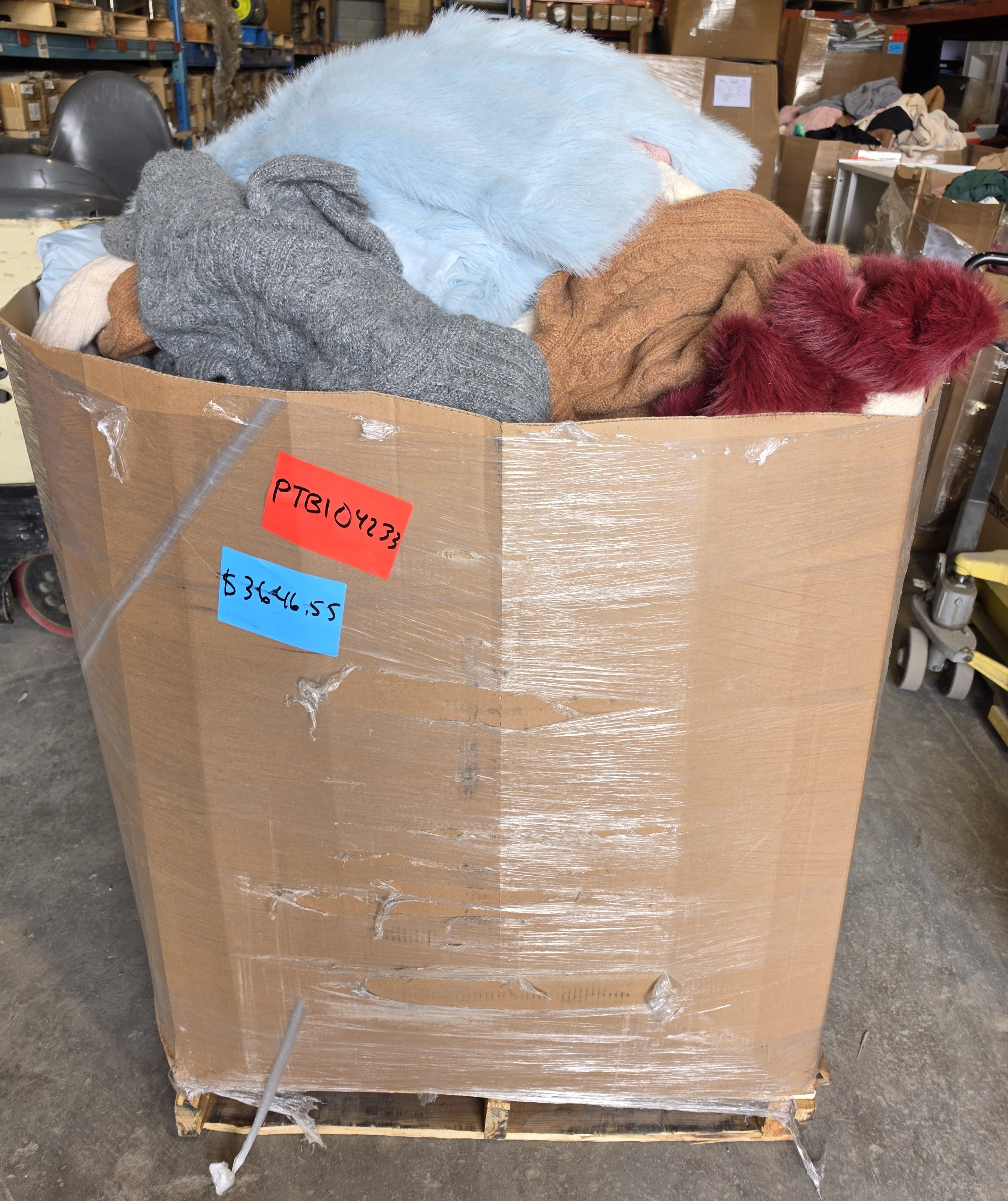 mix women apparel 409pcs msrp $18232.75 - ptbi04233
