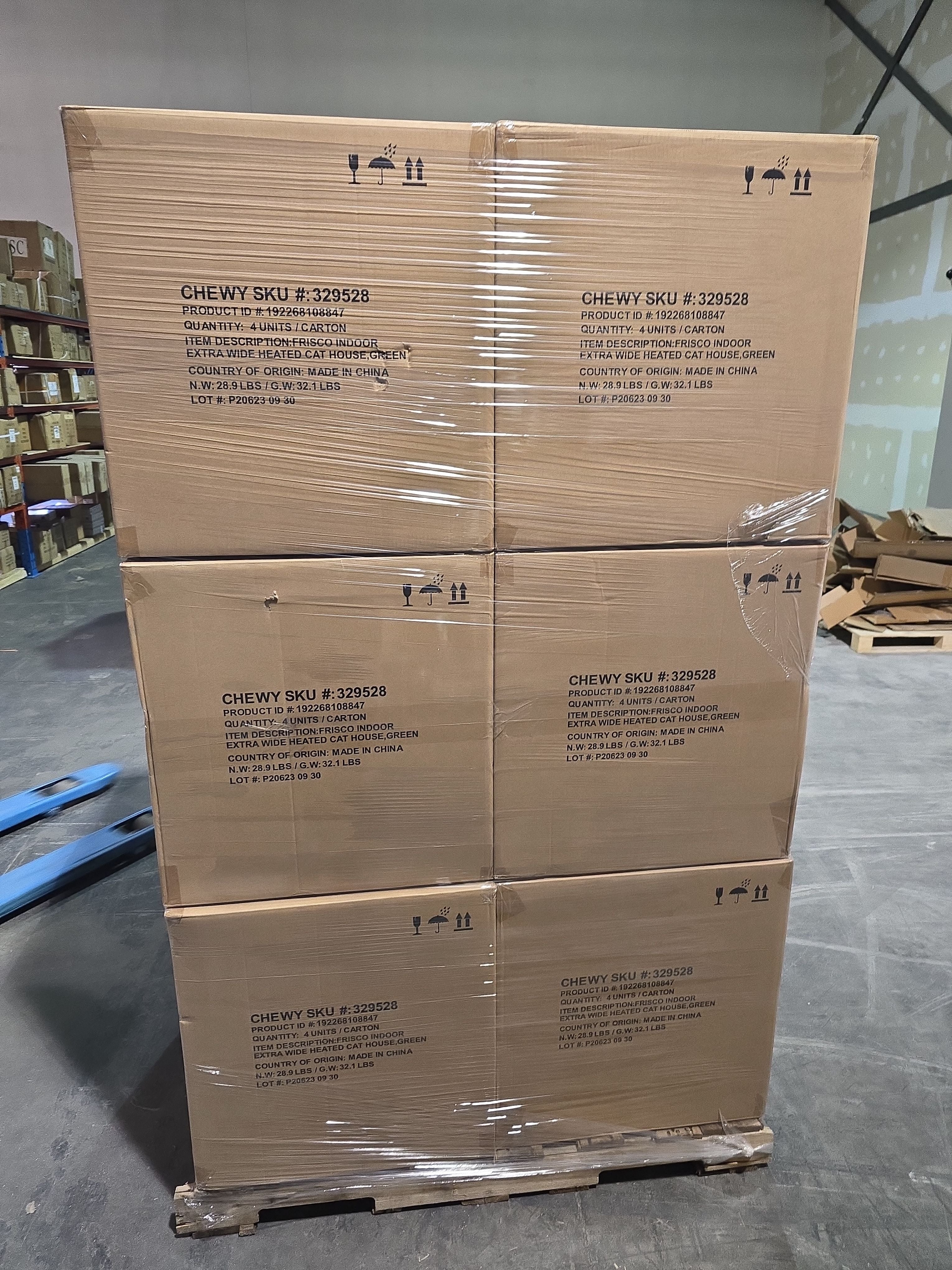 PET HEATED CAT HOUSES - LOT-599-13-1