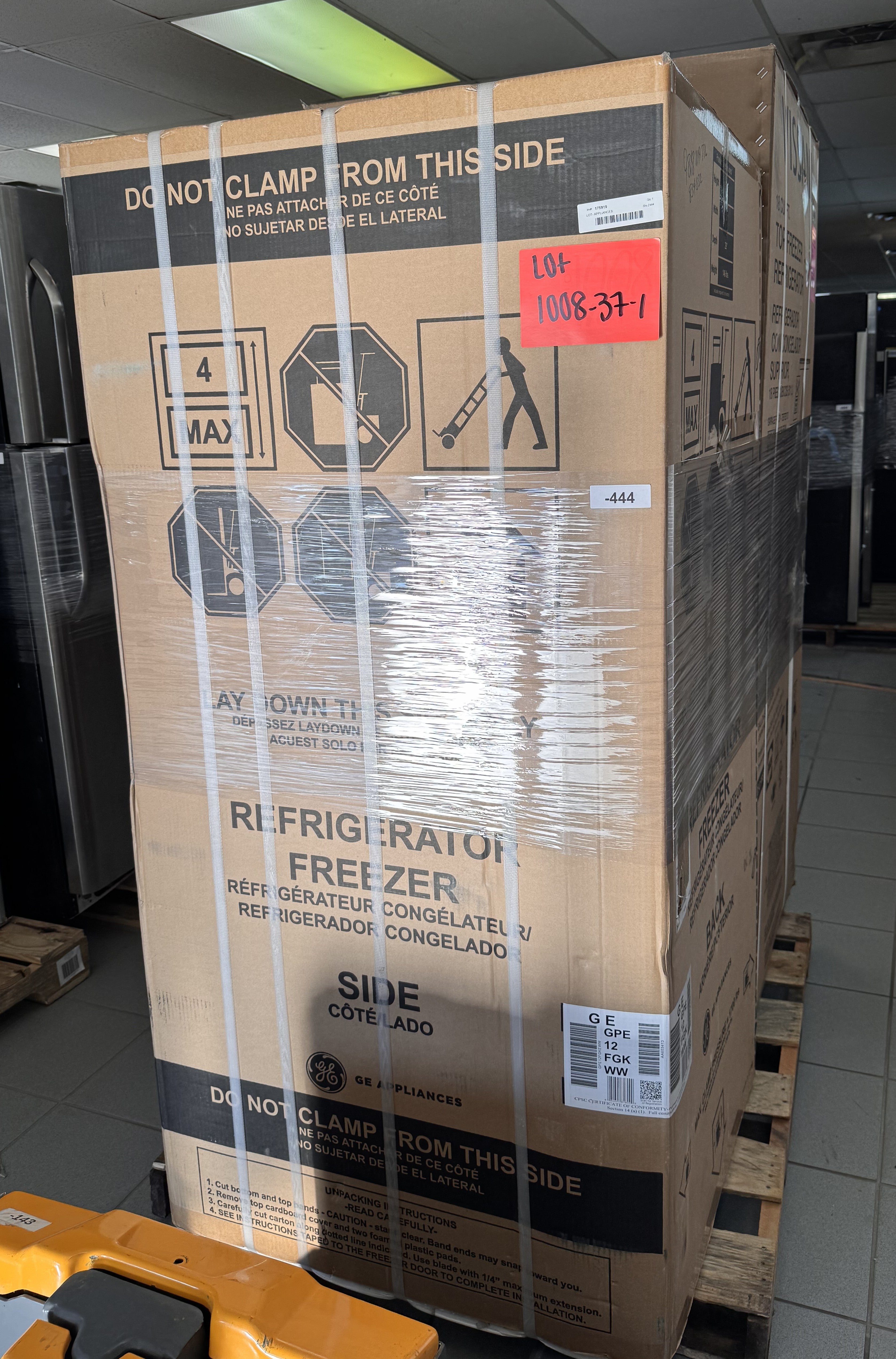 APPLIANCES REFRIGERATORS - LOT-1008-37-1