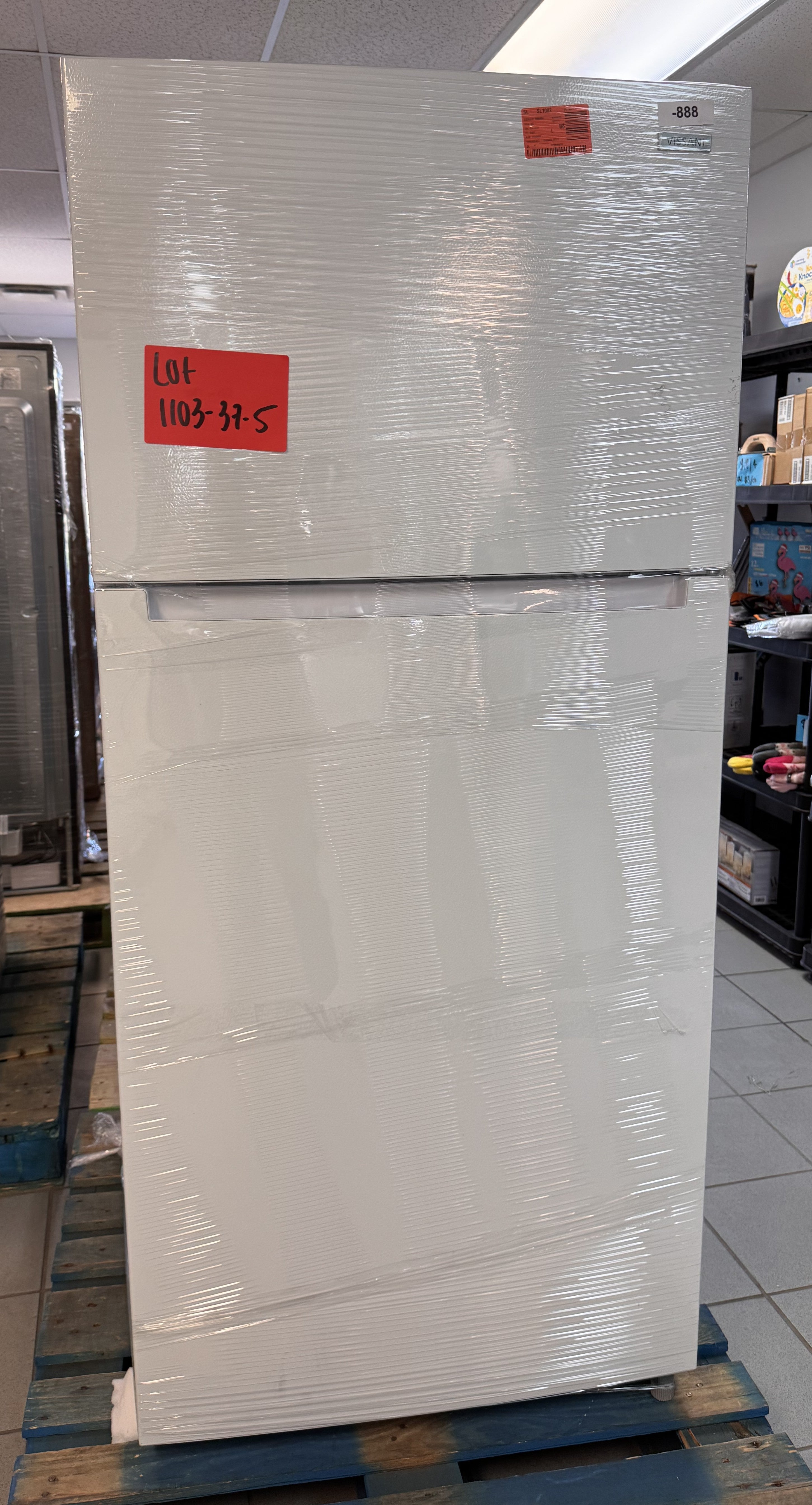 APPLIANCES REFRIGERATORS - LOT-1103-37-5