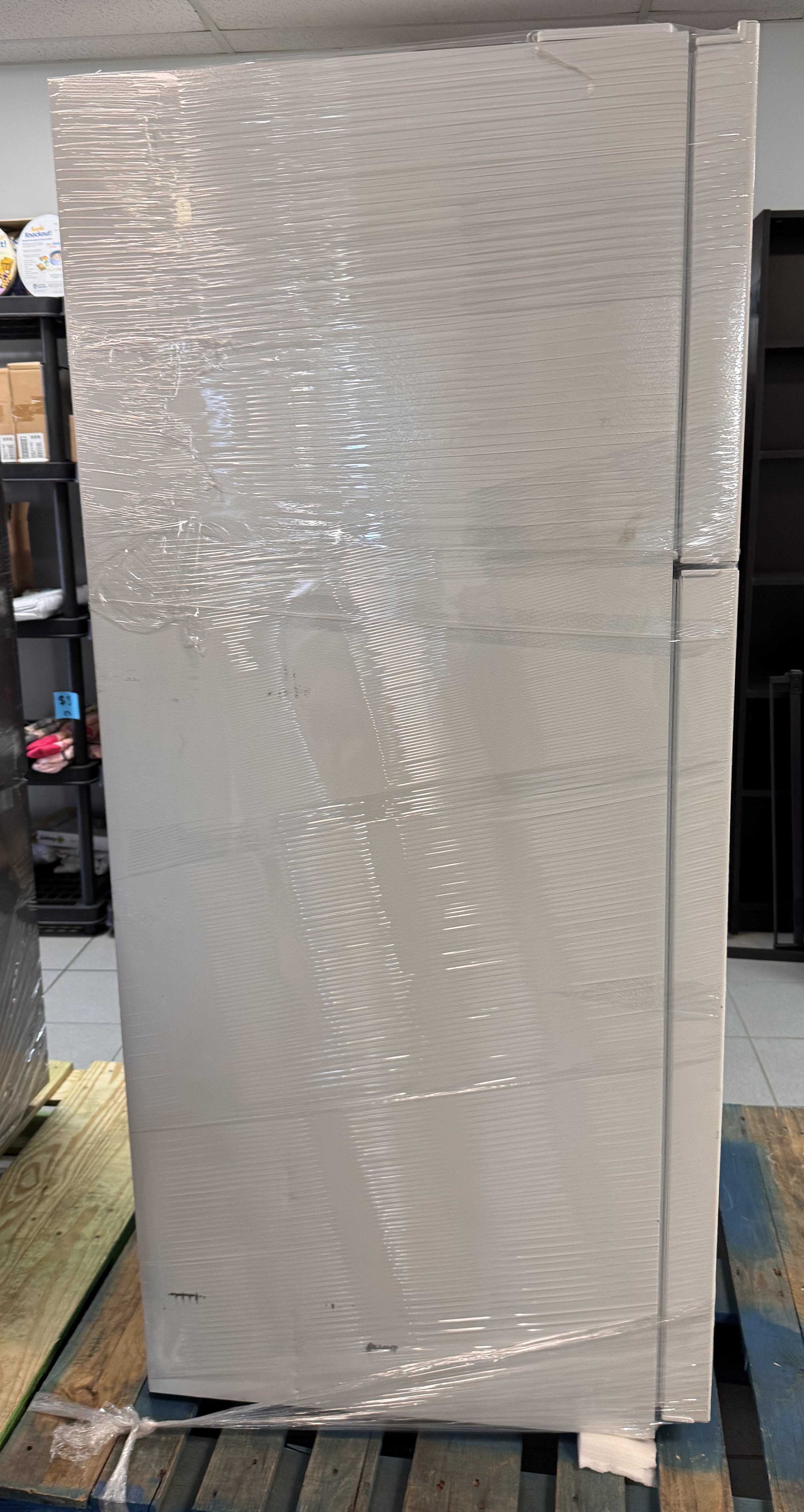 APPLIANCES REFRIGERATORS - LOT-1103-37-5