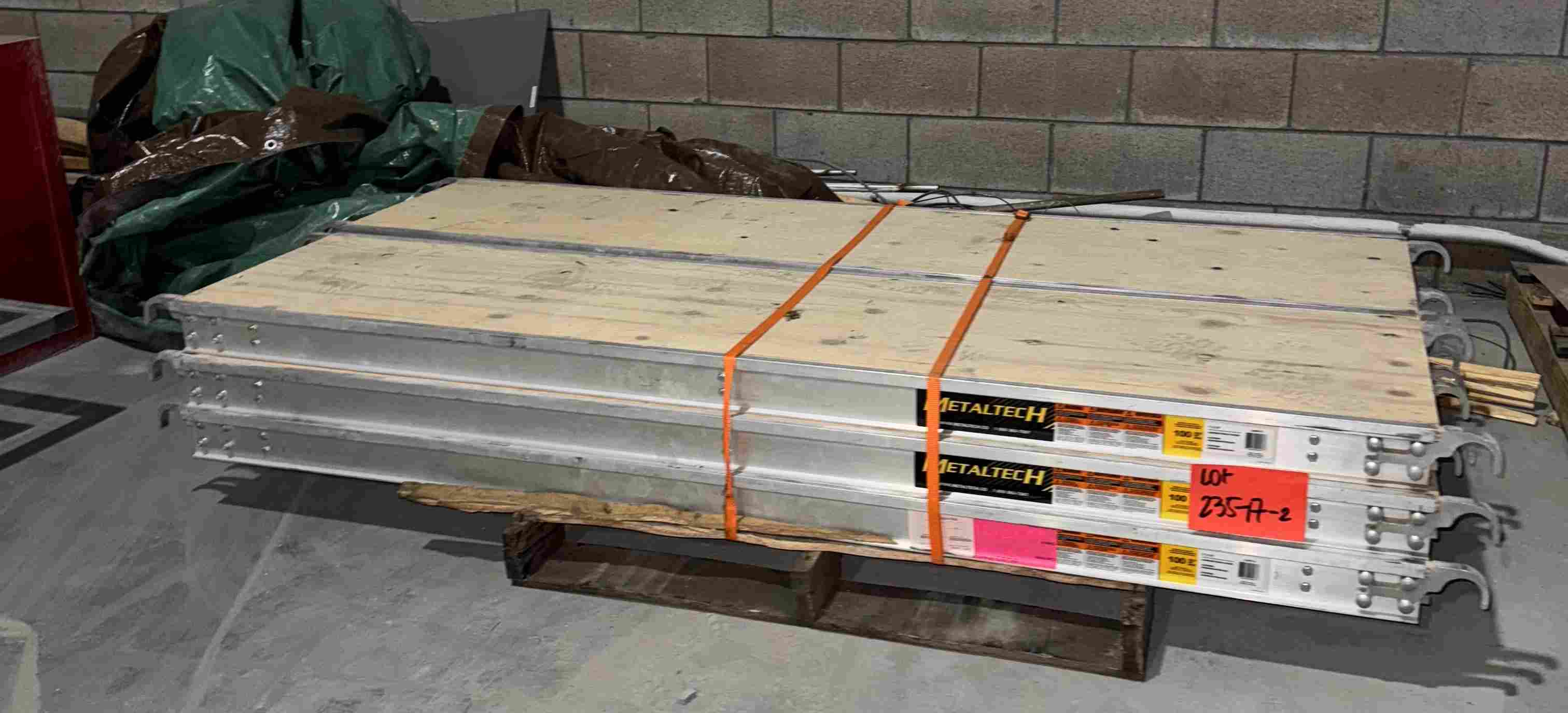 CONSTRUCTION METAL TECH SCAFFOLLDING - LOT-235-17-2