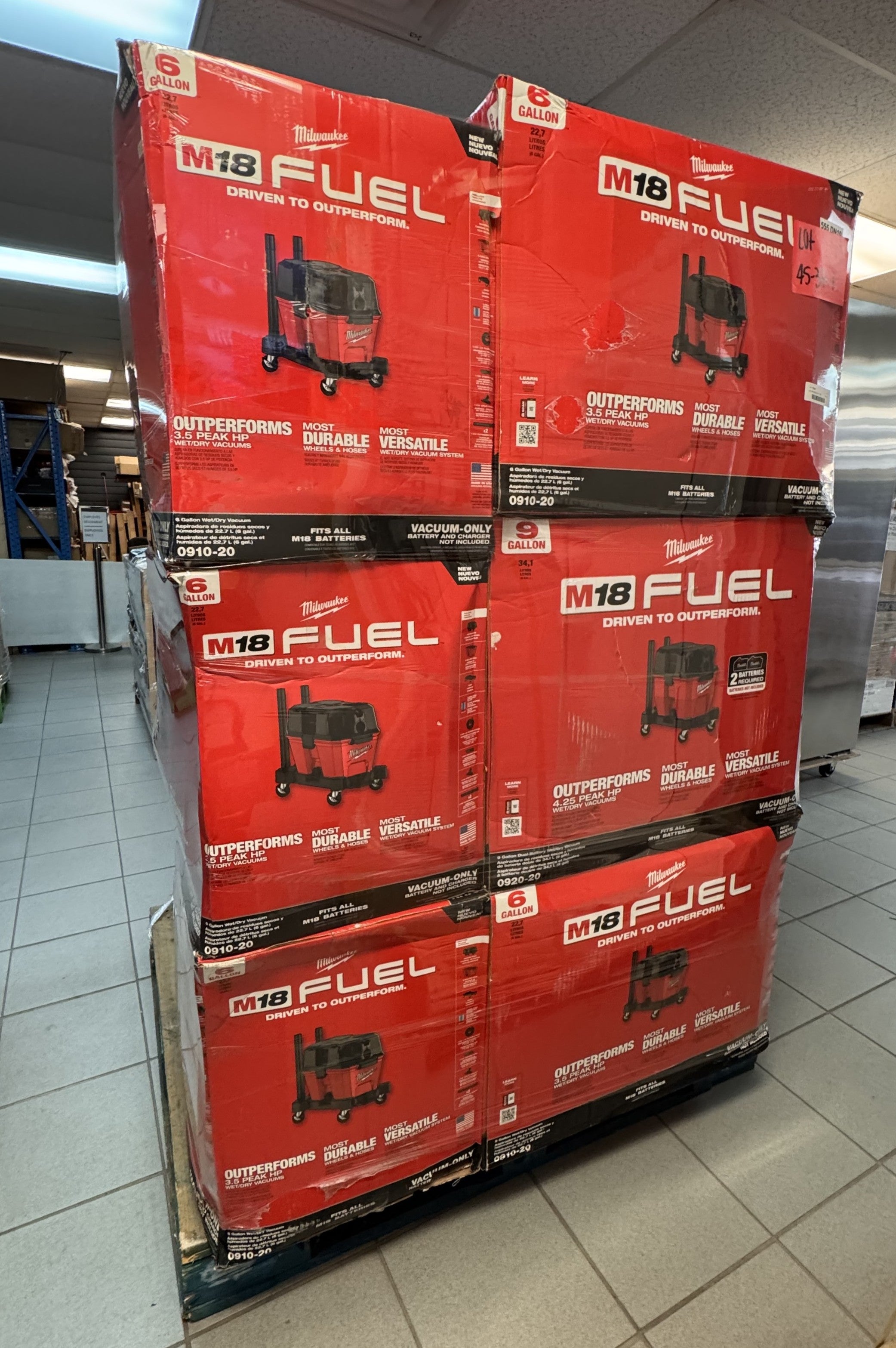 MILWAUKEE WET / DRY VACUUMS - LOT-45-37-1