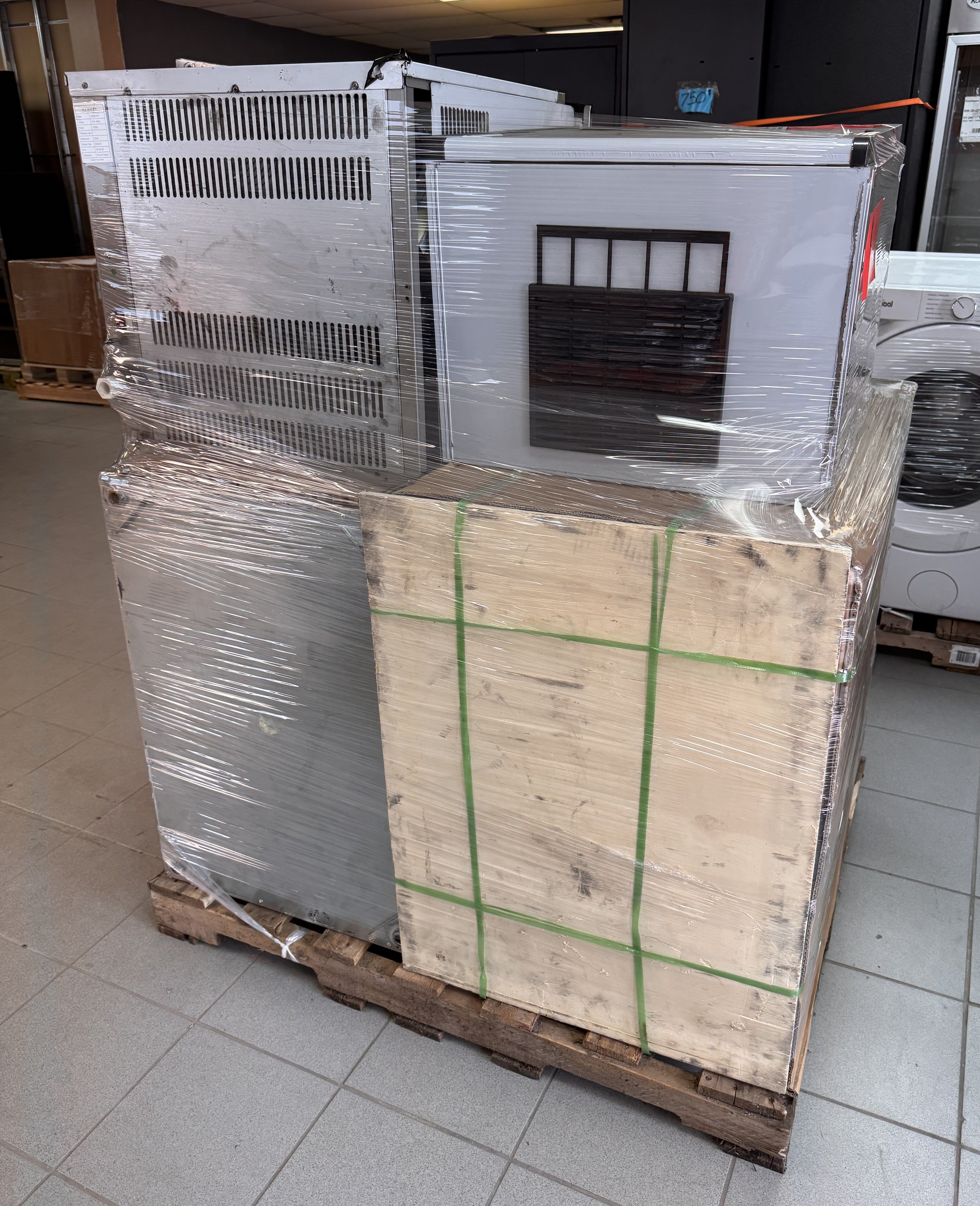 APPLIANCES - LOT-811-33-6