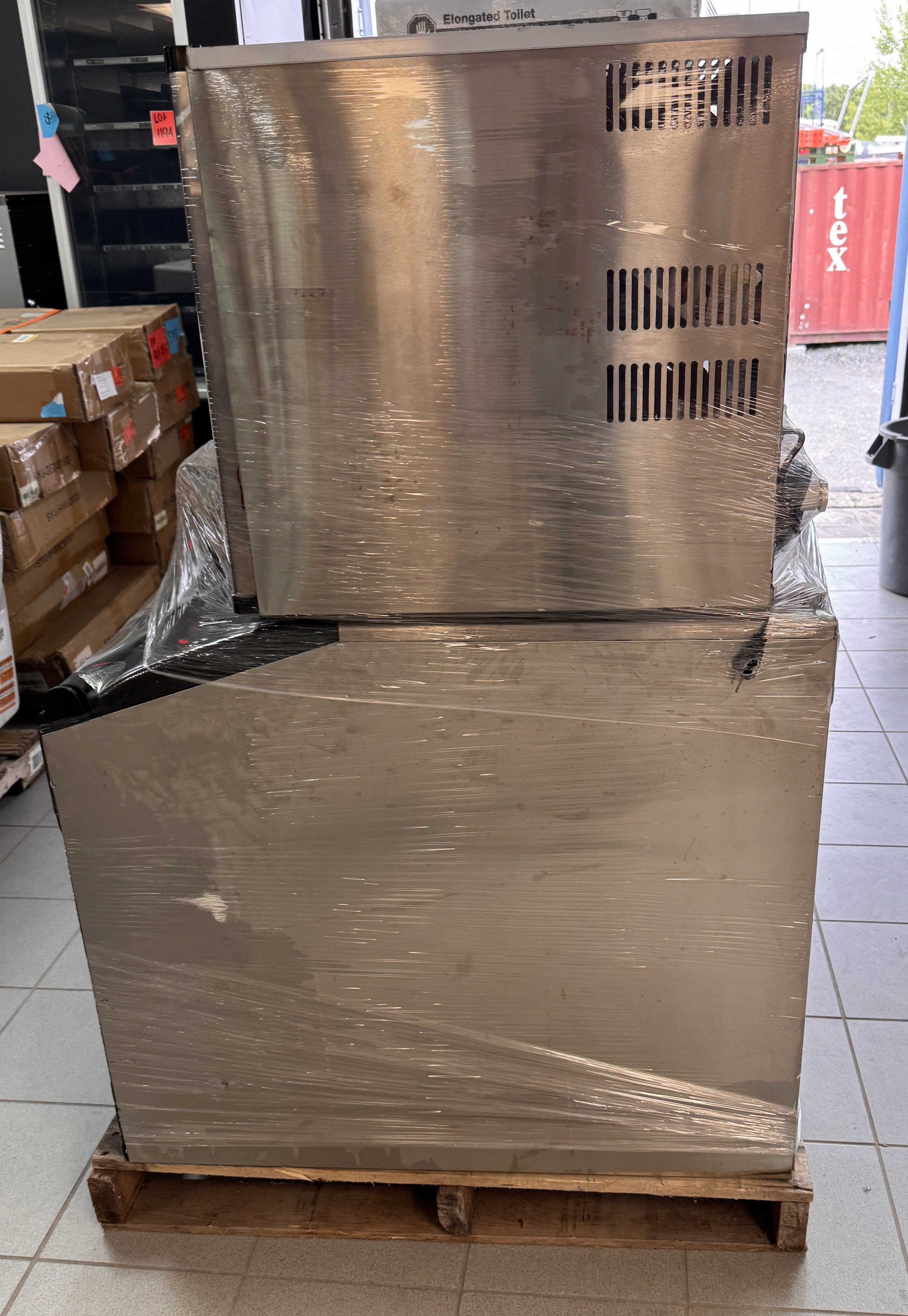 APPLIANCES - LOT-811-33-6