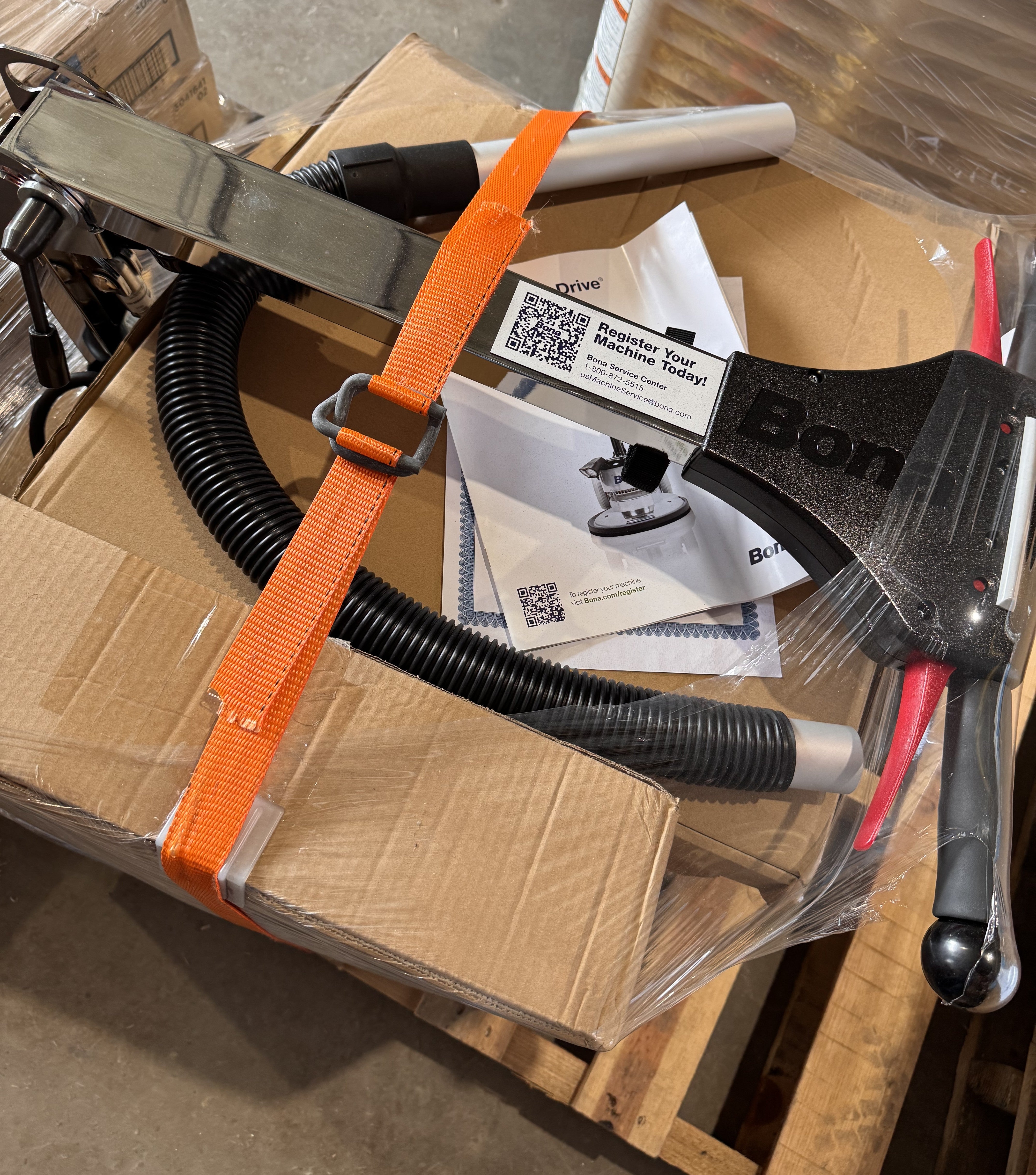 CLEANING BONA FLOOR MACHINE - LOT-849-31-1