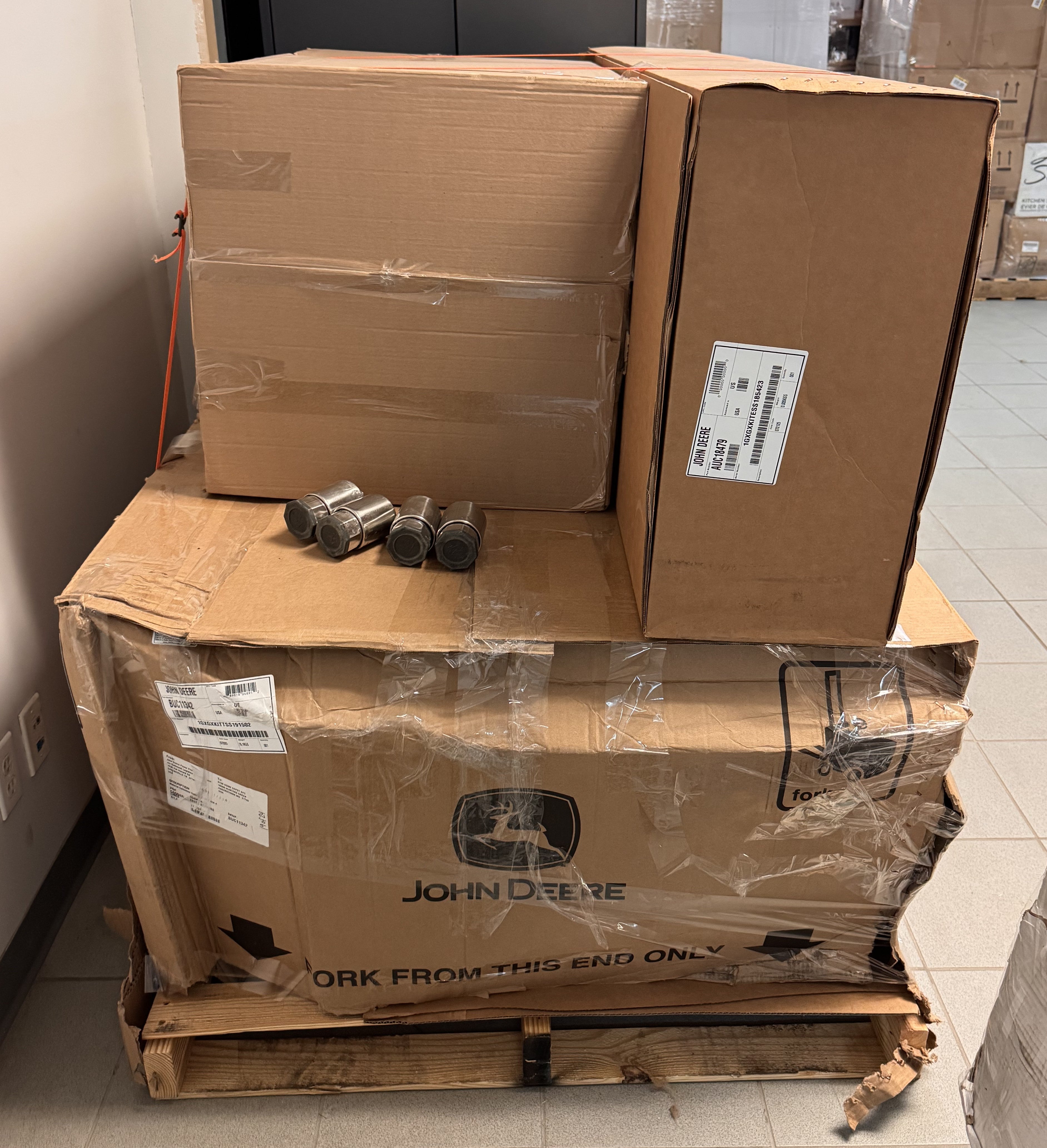 HOME IMPROVEMENT - LOT-907-33-2