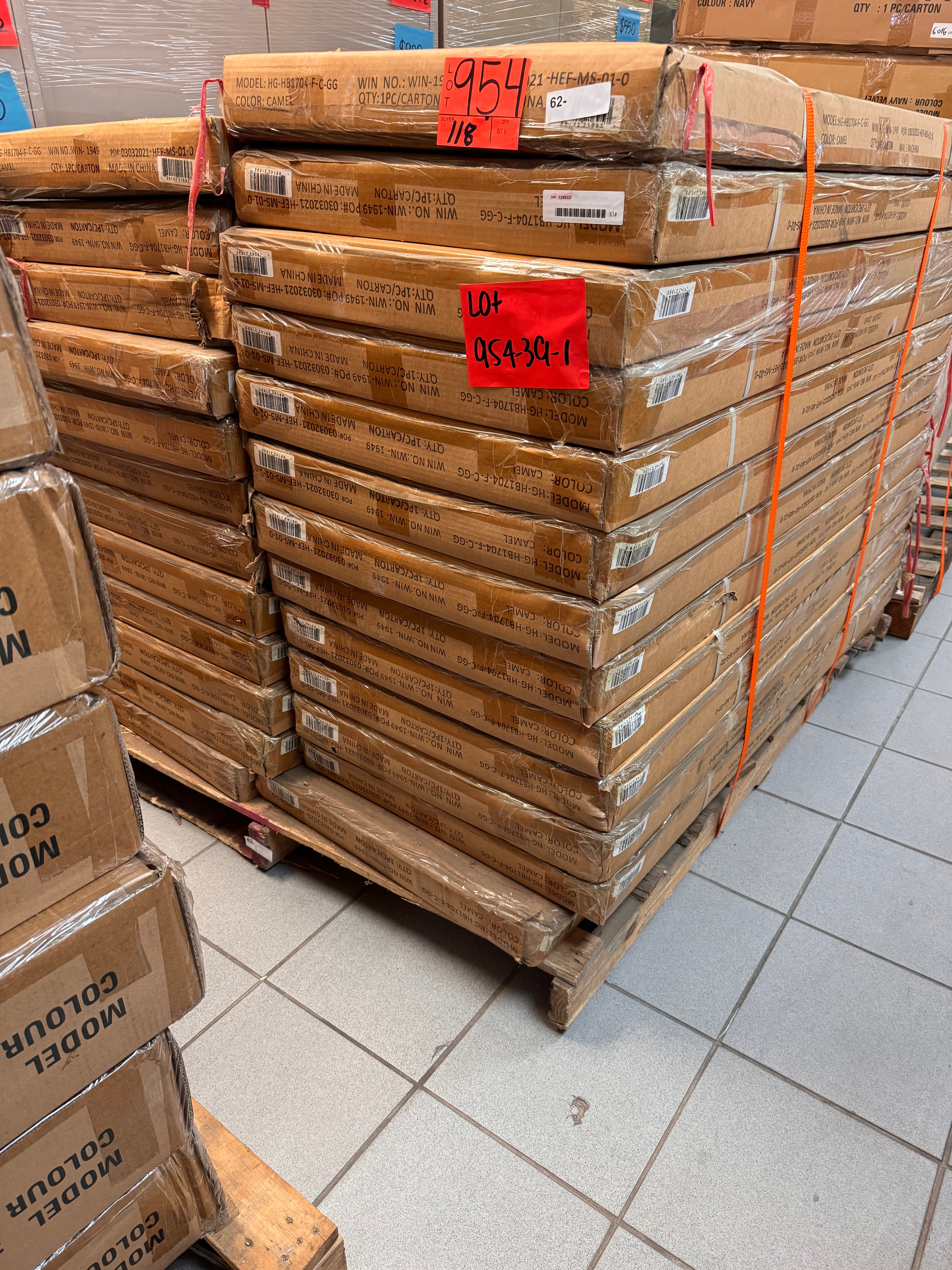 FURNITURE - LOT-954-39-1