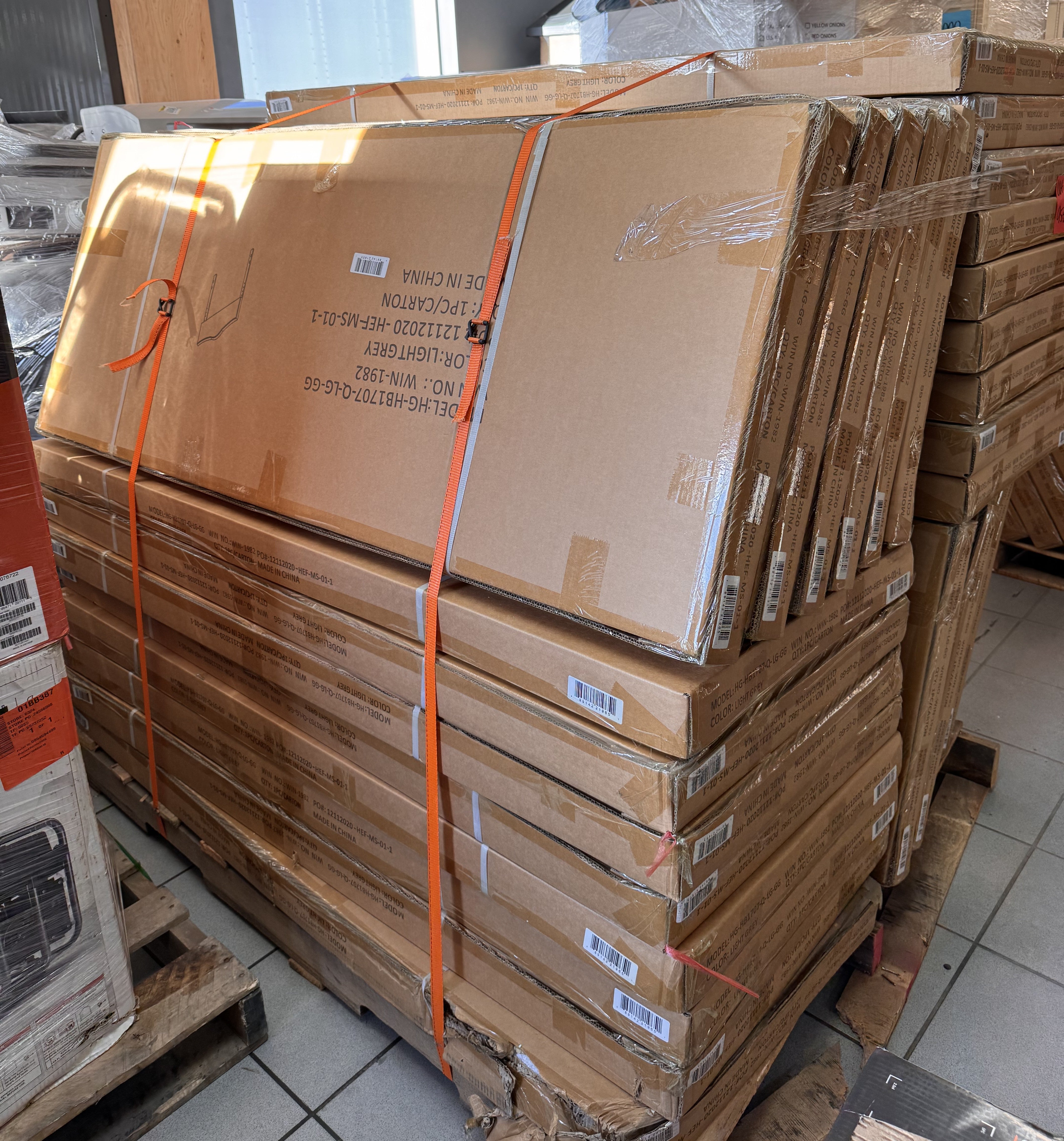 FURNITURE - LOT-954-39-2