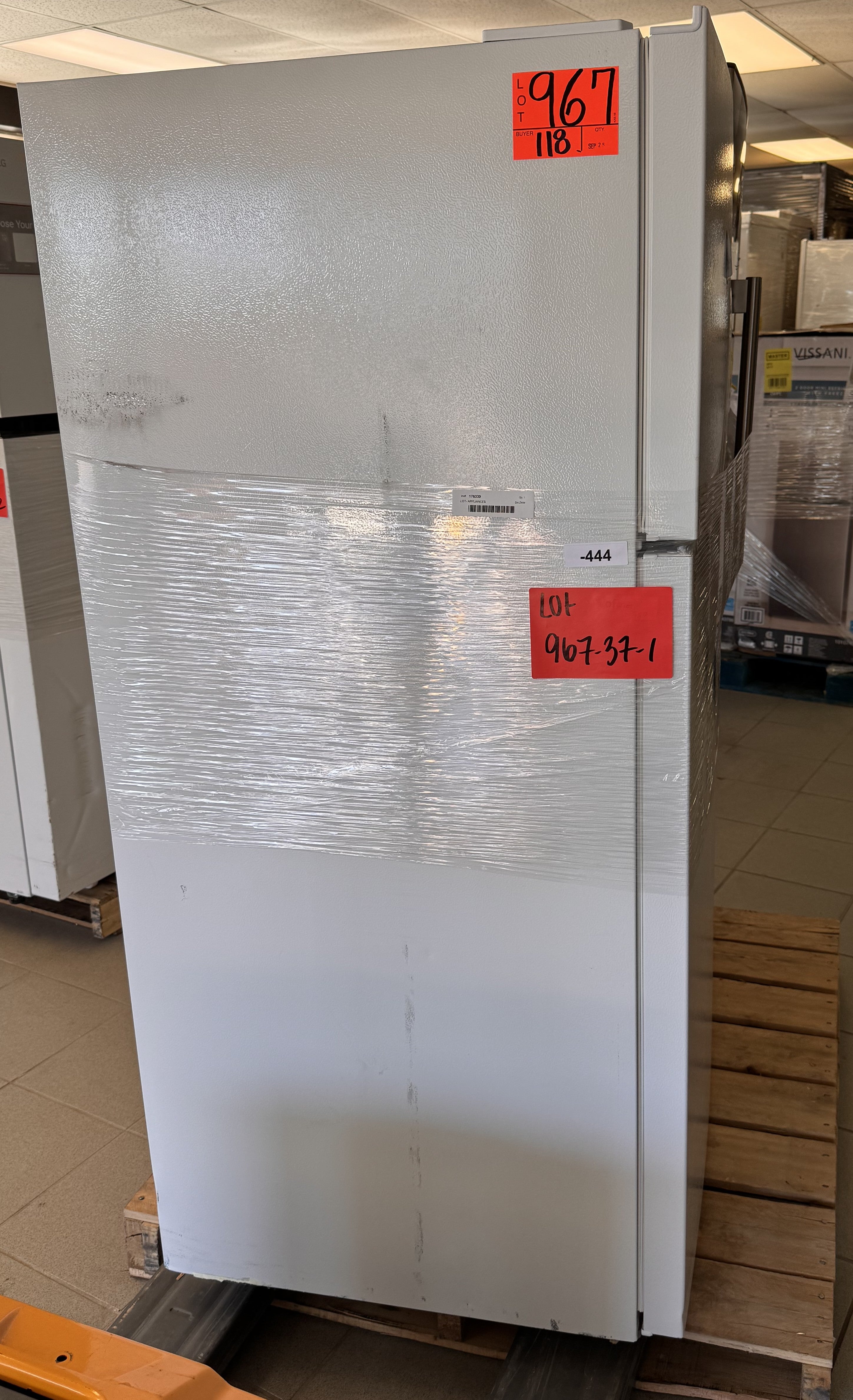 APPLIANCES REFRIGARATORS - LOT-967-37-1