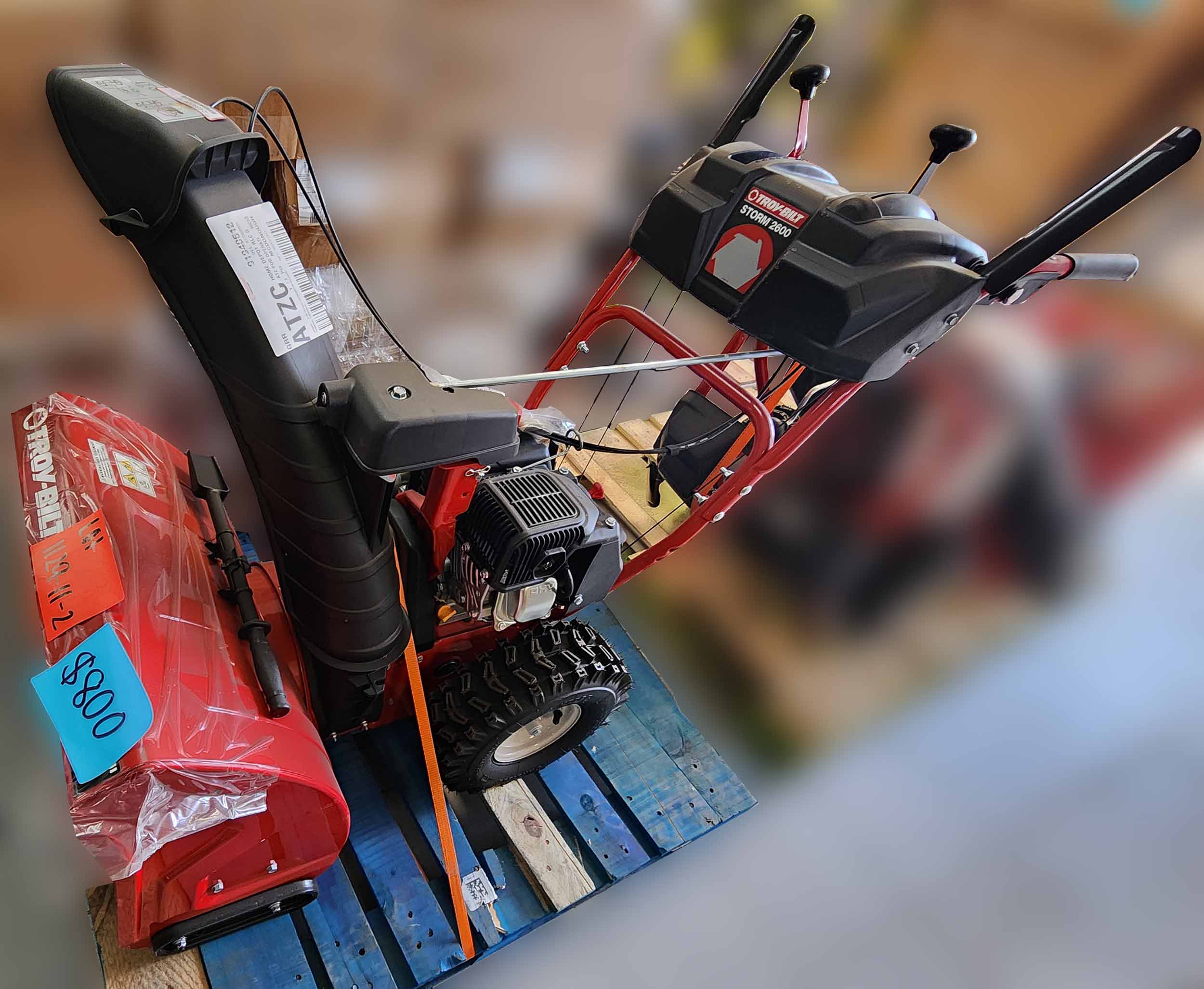 OUTDOOR EQUIPEMENT - LOT-1129-11-2
