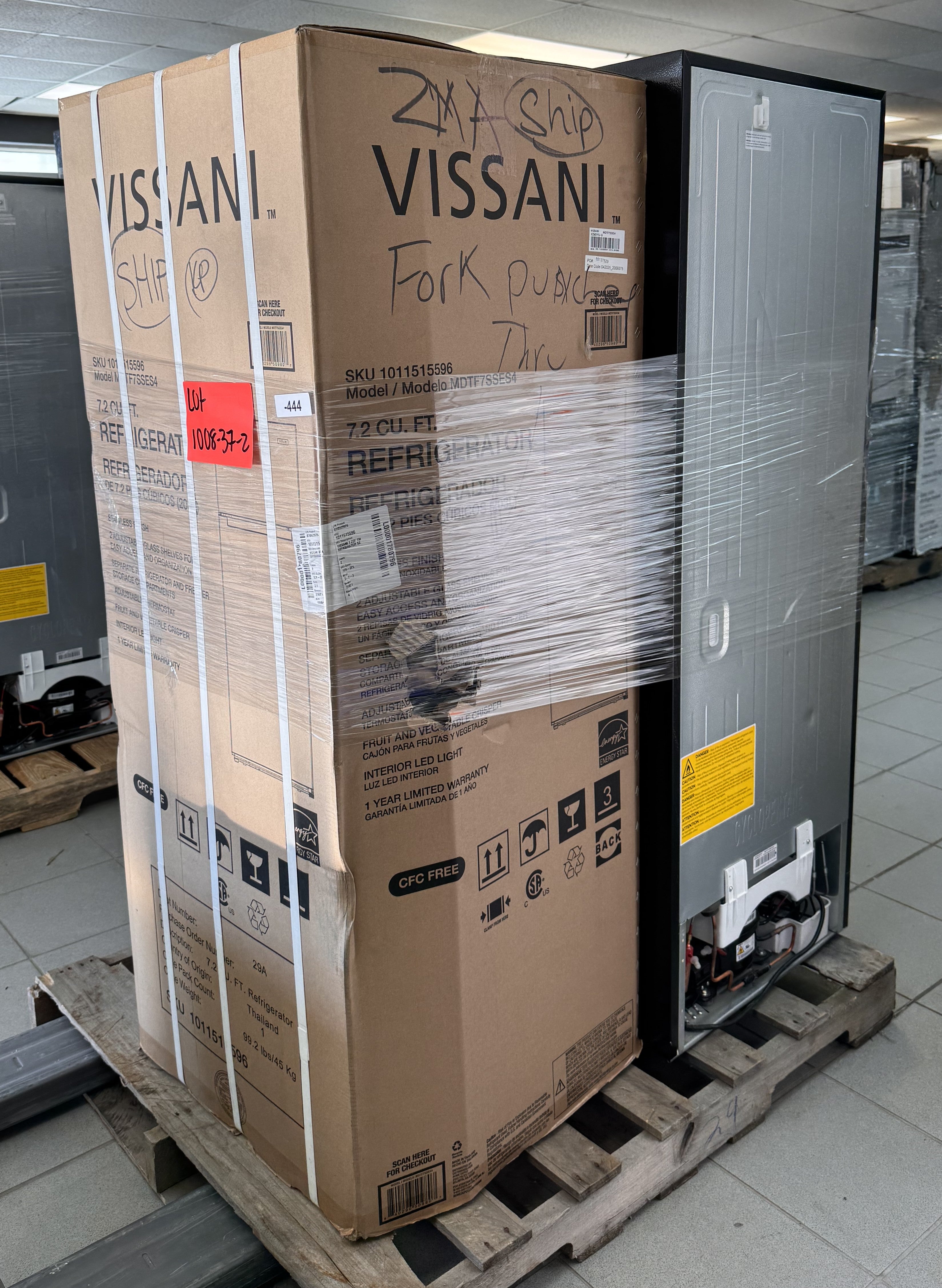 APPLIANCES REFRIGERATORS - LOT-1008-37-2
