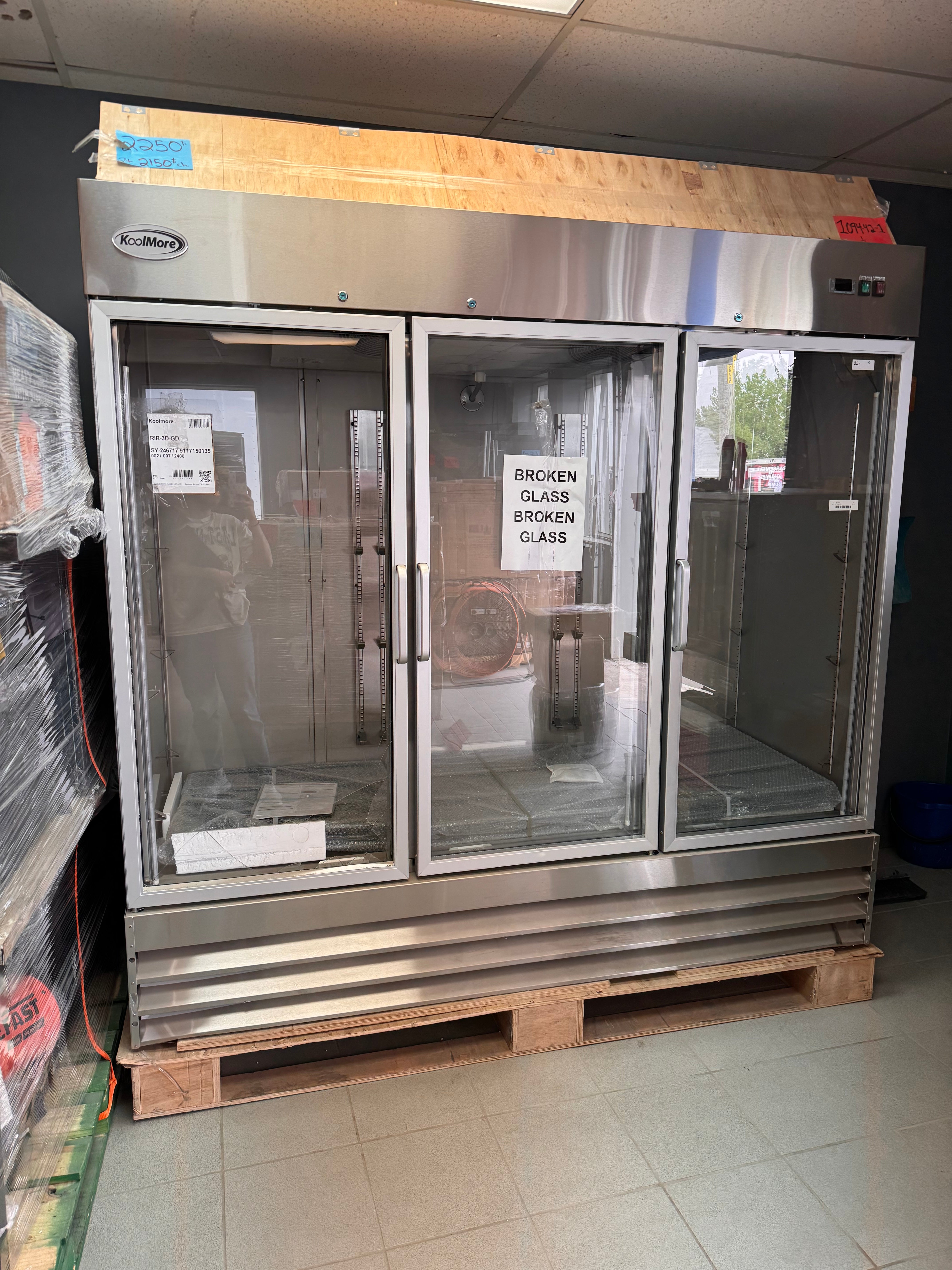 APPLIANCES KOOLMORE REFRIGERATOR - LOT-1094-42-1