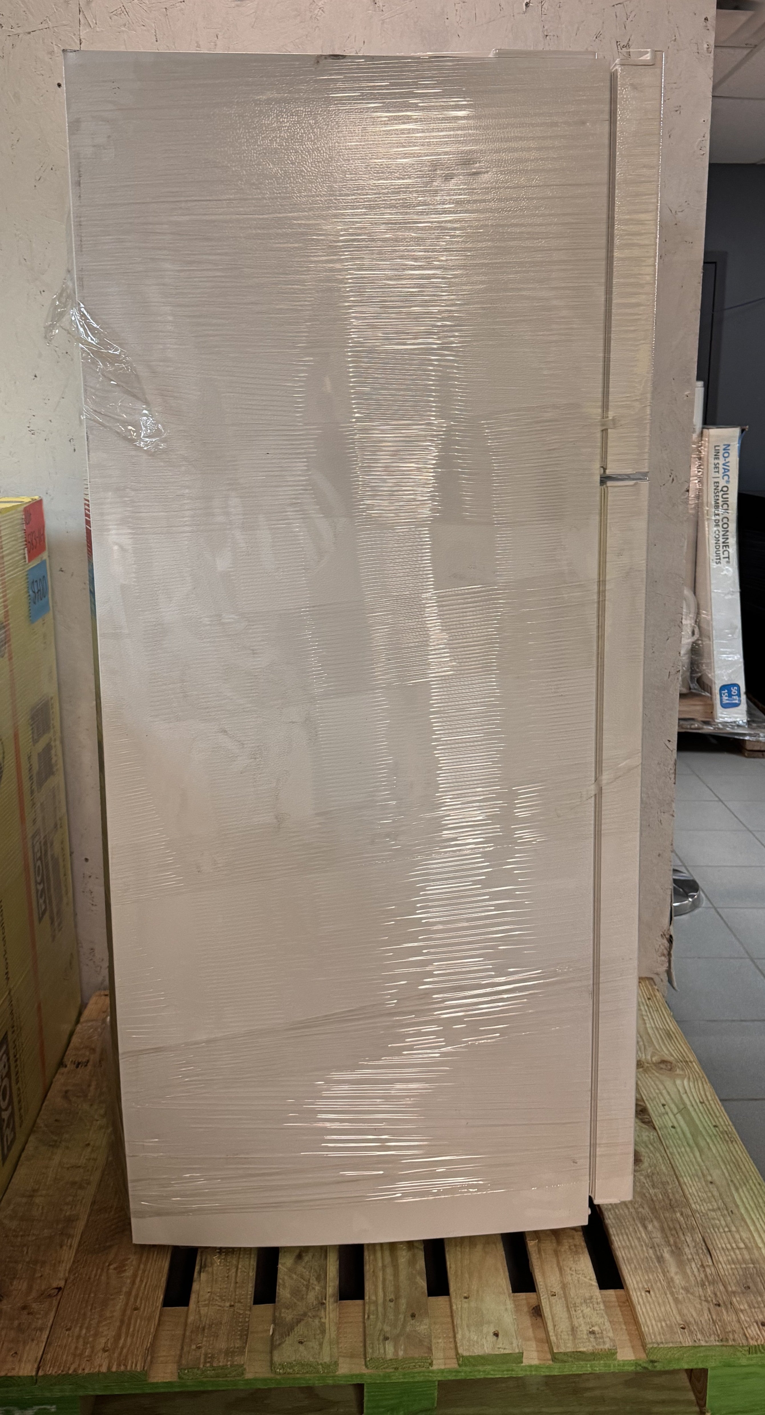 APPLIANCES REFRIGERATORS - LOT-1103-37-4