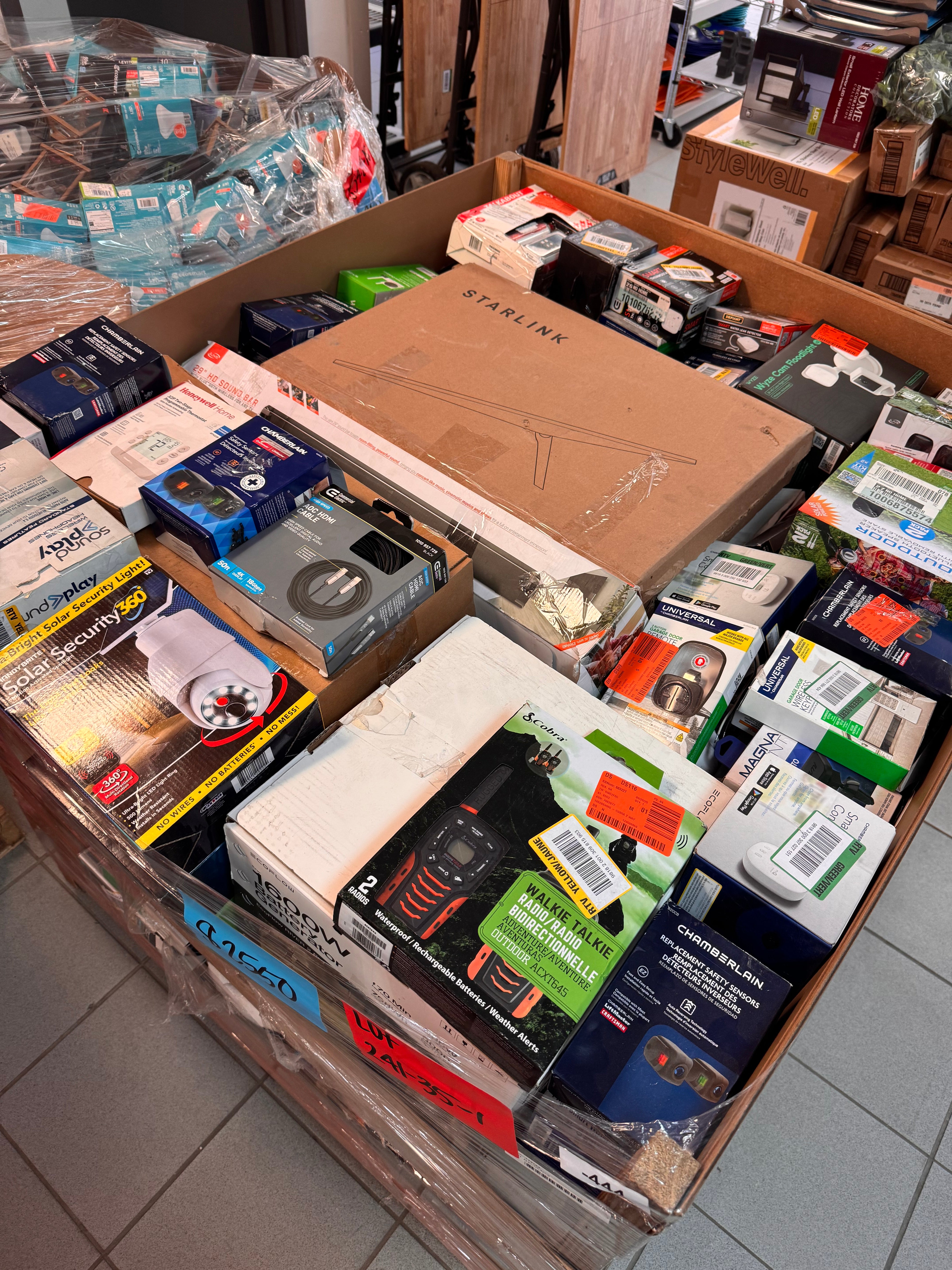 ELECTRONICS - LOT-241-35-1