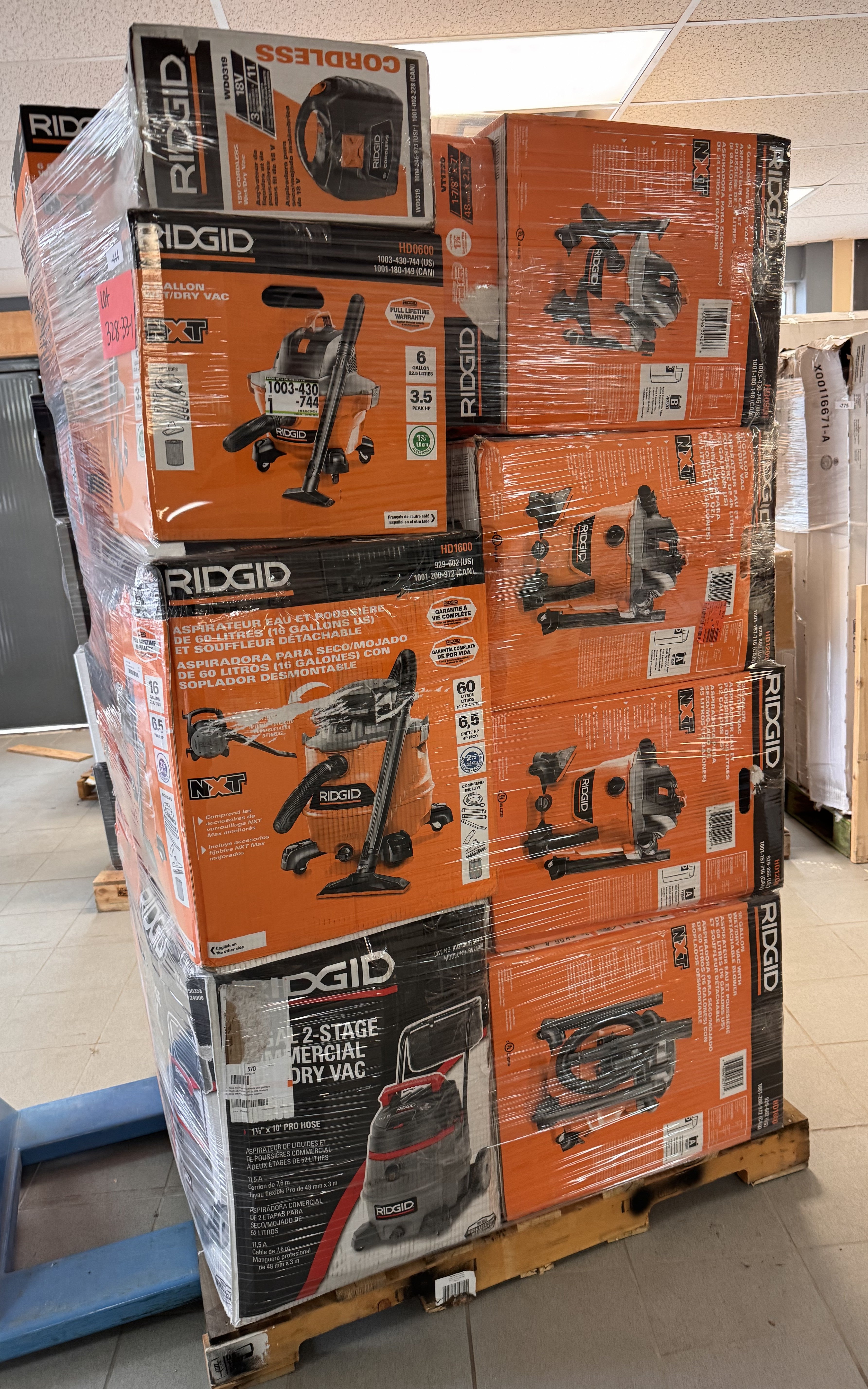 RIDGID WET / DRY VACUUMS - LOT-328-33-1