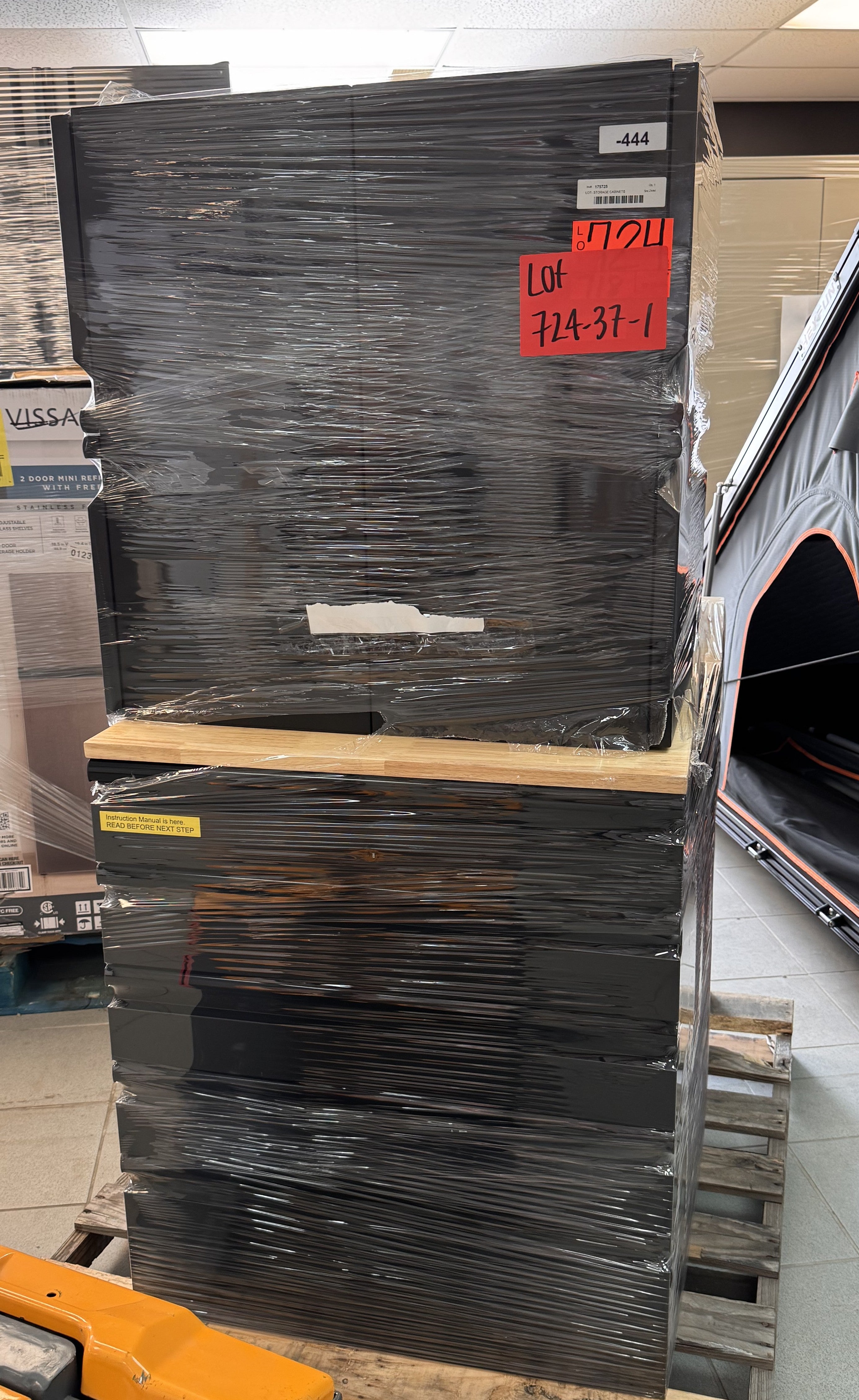 STORAGE CABINET - LOT-724-37-1