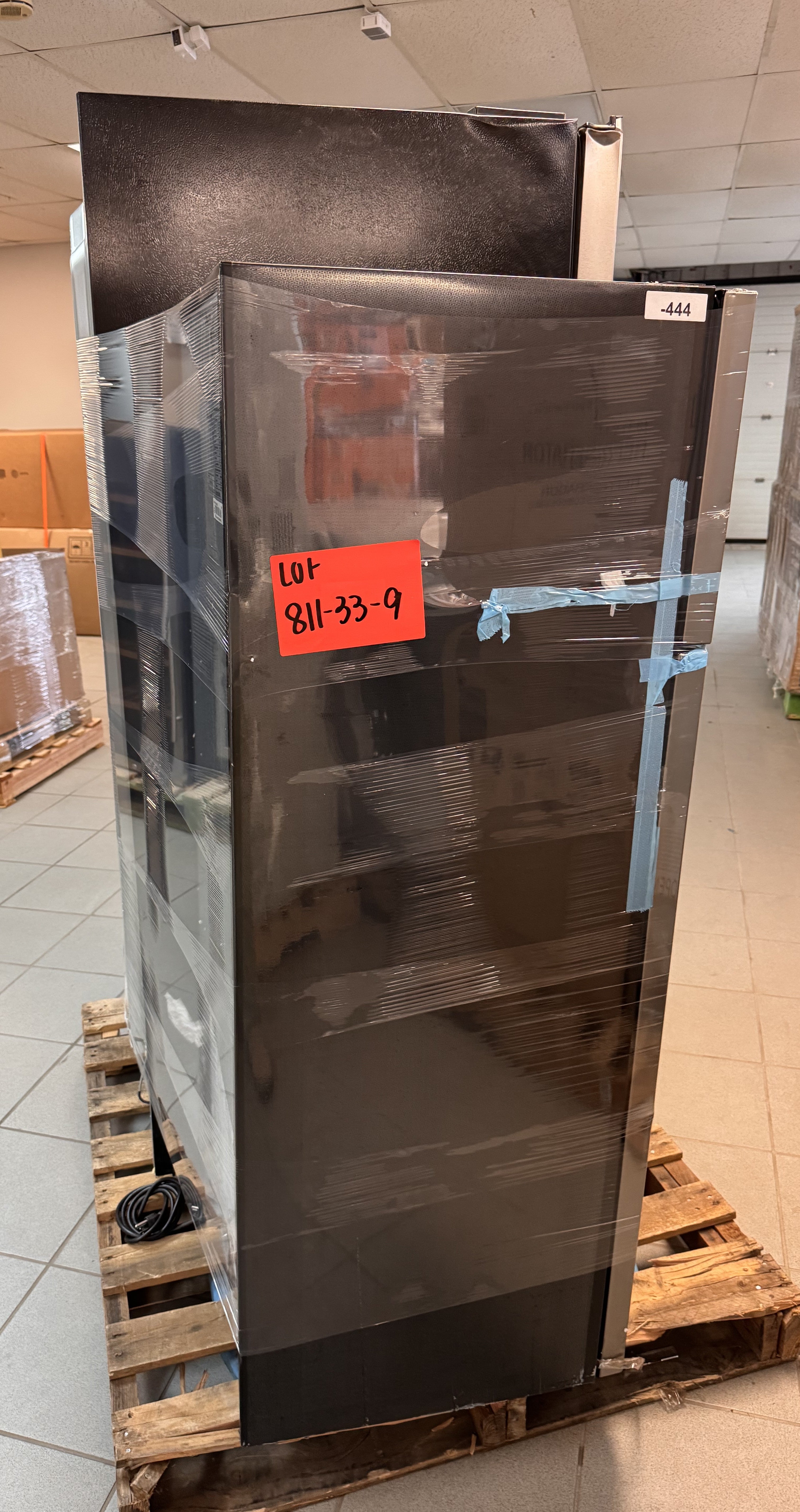 APPLIANCES - LOT-811-33-9