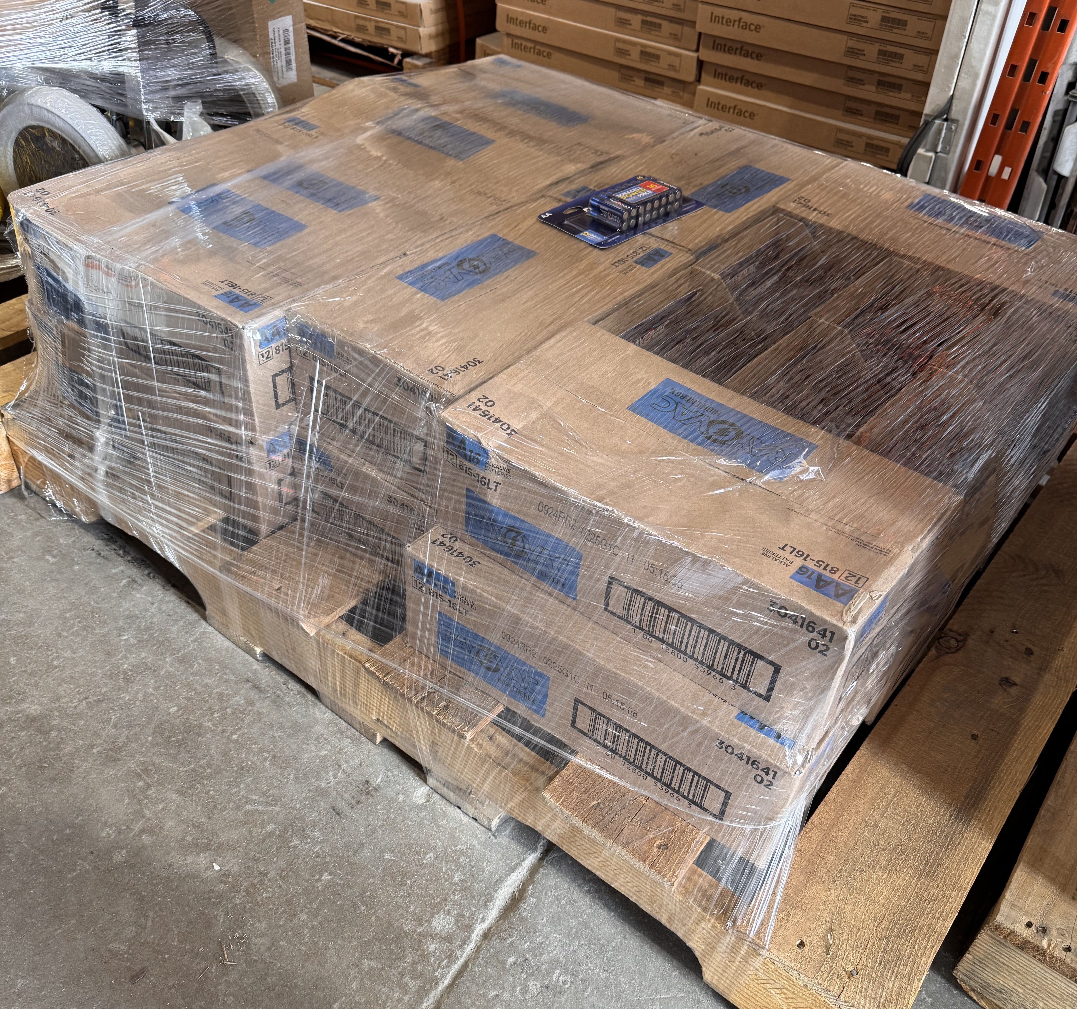 ELECTRONICS RAYOVAC, BATTERIES - LOT-836-31-1