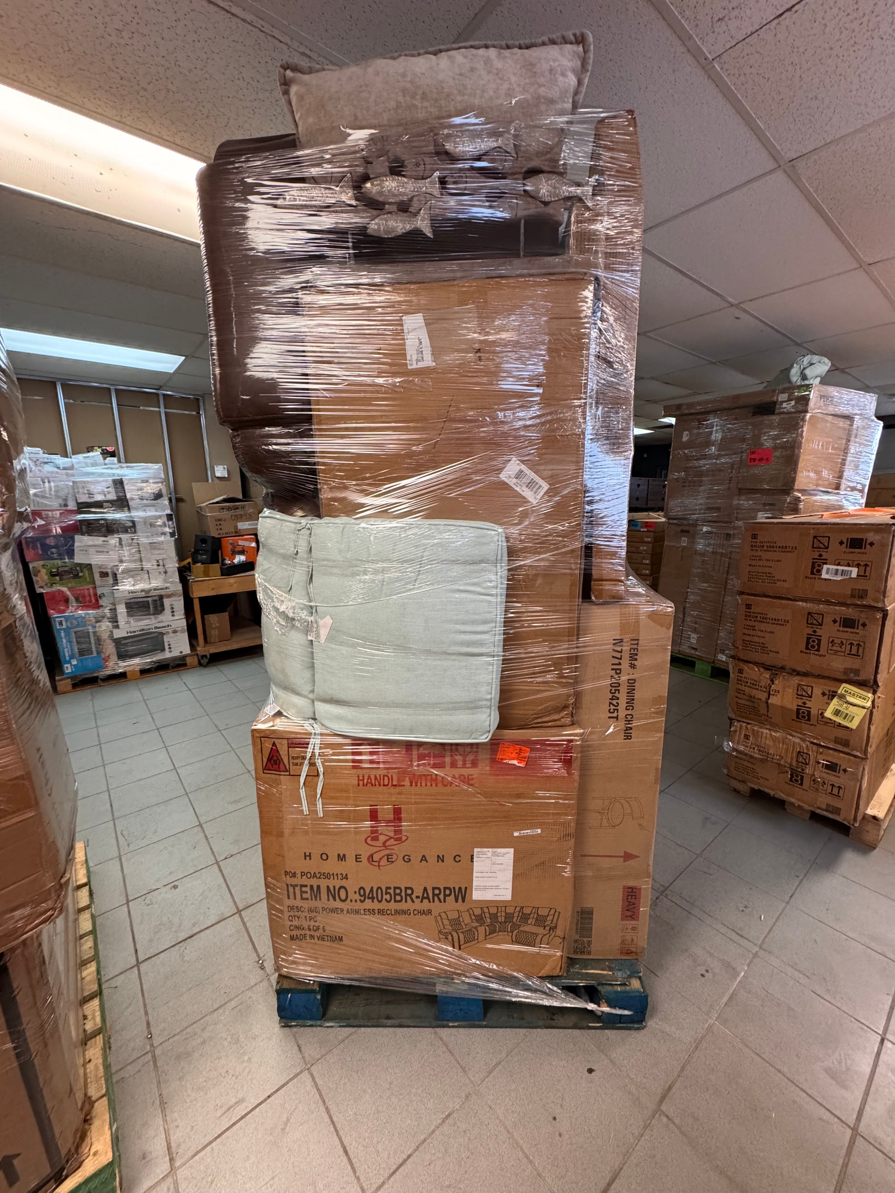 FURNITURE - LOT-838-47-4