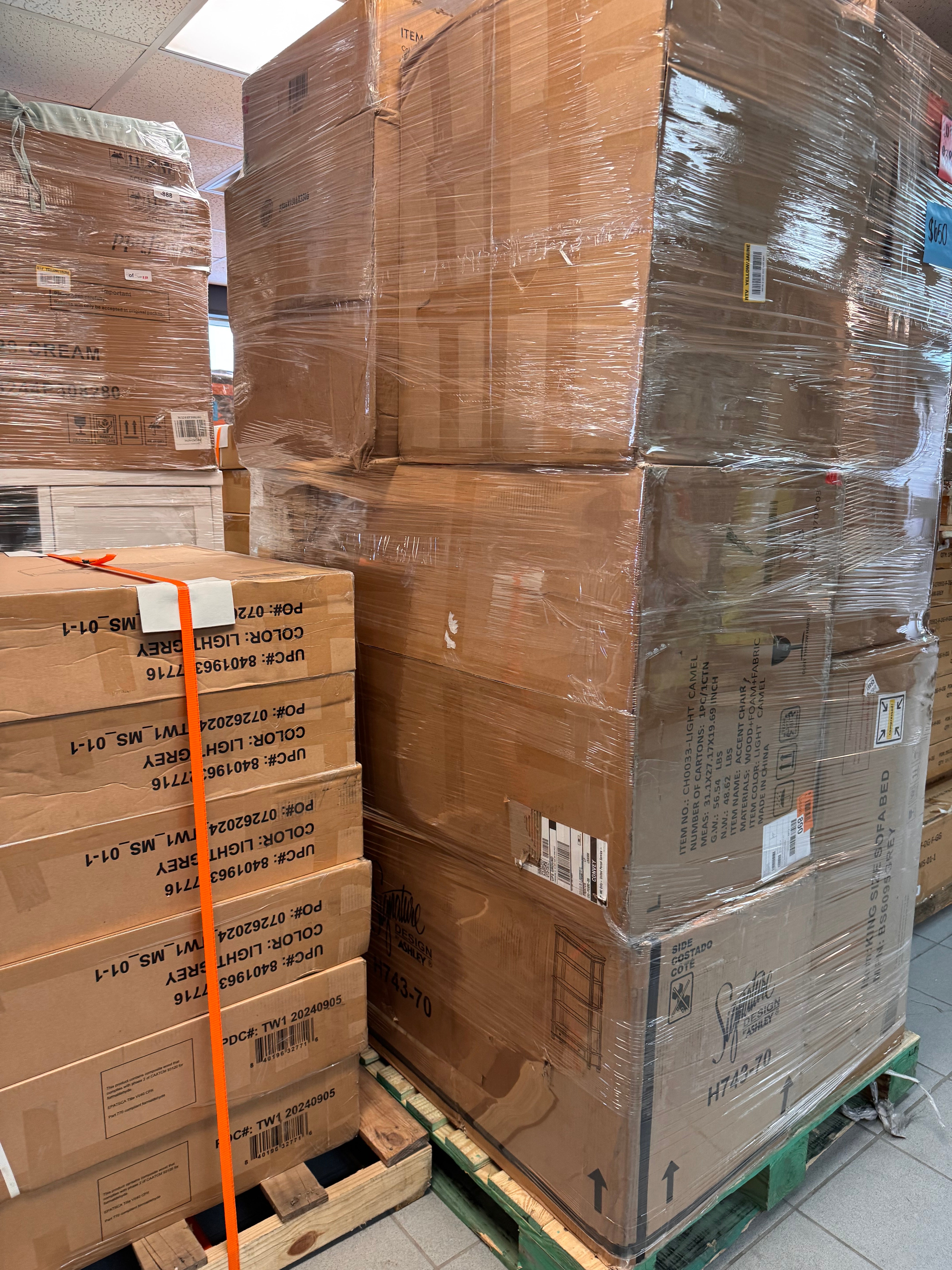 FURNITURE - LOT-838-47-5