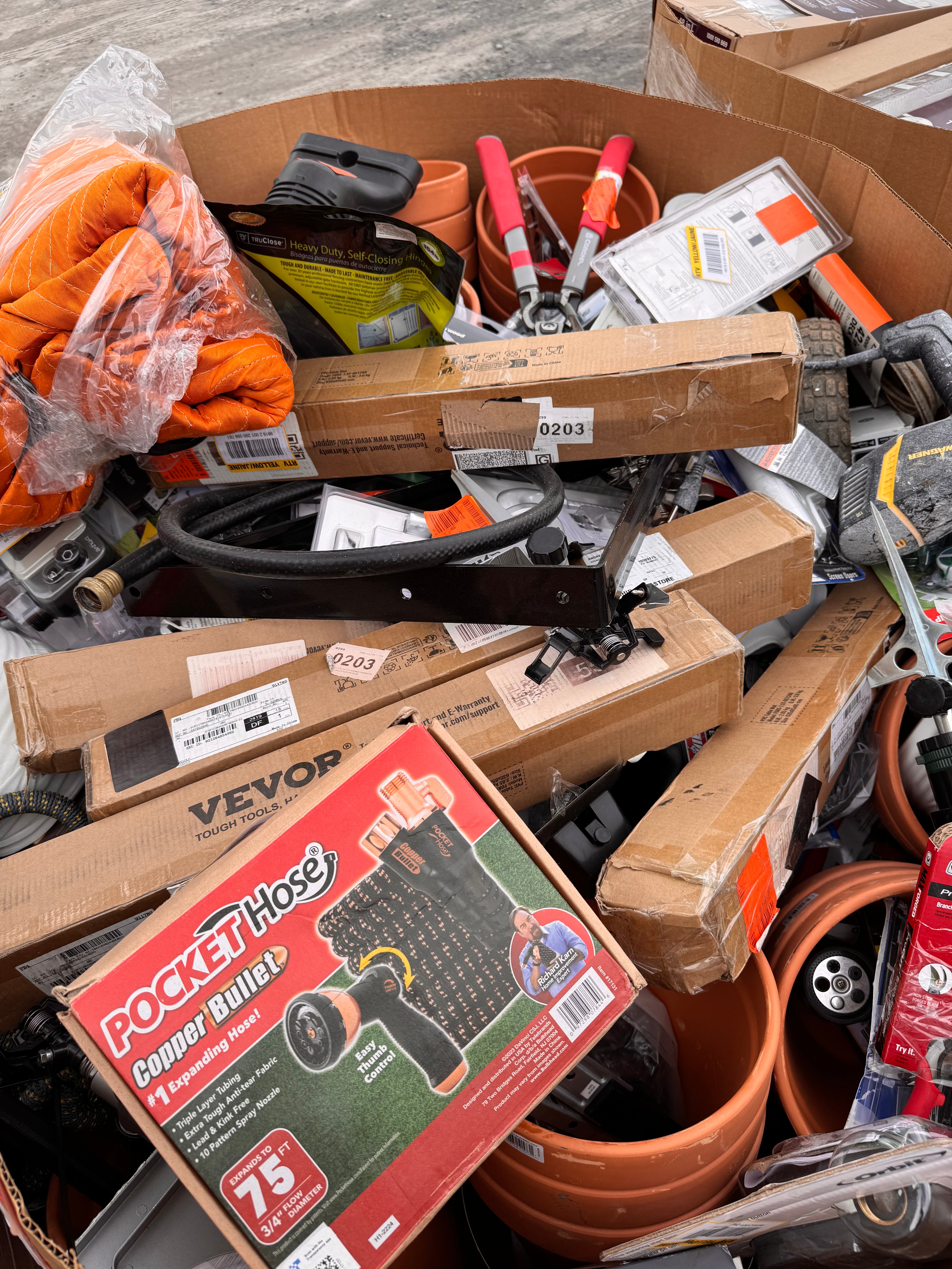 HOME IMPROVEMENT - LOT-854-29-7