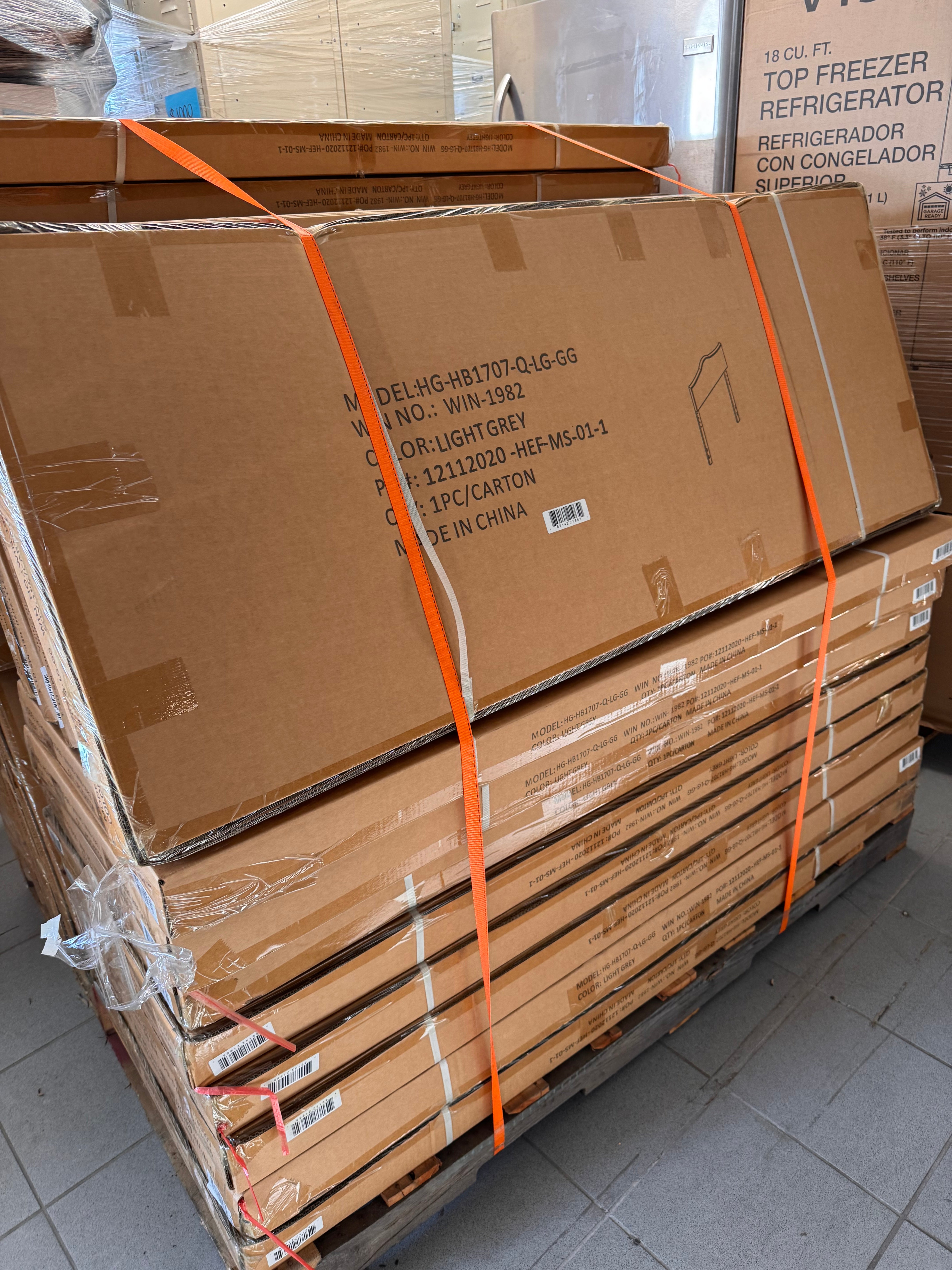 FURNITURE - LOT-954-39-5